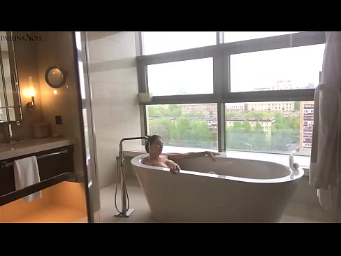 ❤️ Сјајна беба Страствено дрка своју мацу у купатилу ❤❌ Јебени видео  код нас ❤
