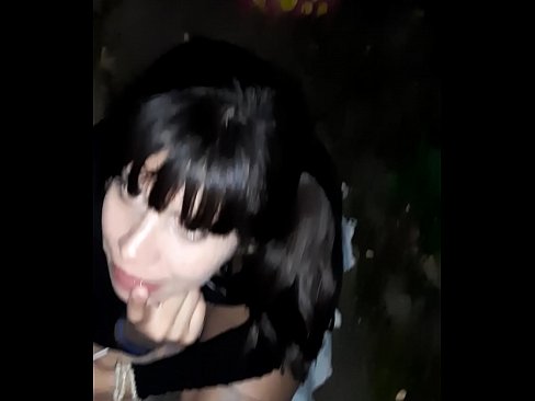 ❤️ На улици натечен пенис у замену за слаткише ❤❌ Јебени видео  код нас ❤